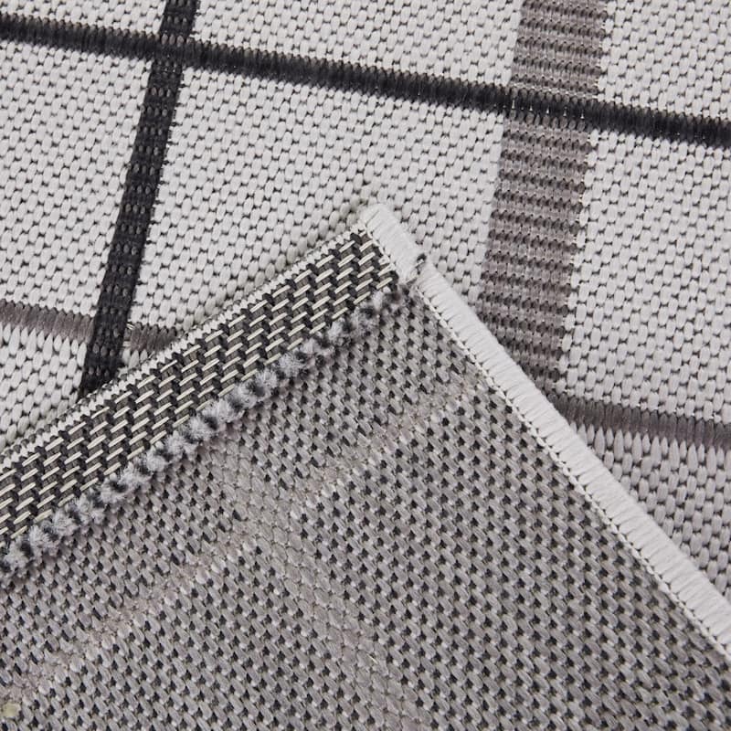 Sherwin Modern Plaid Indoor/Outdoor Area Rug