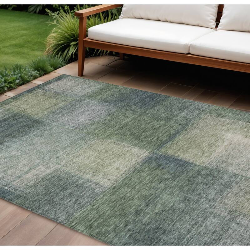 HomeRoots Abstract Transitional Rectangle Outdoor Rug - 8' X 10'