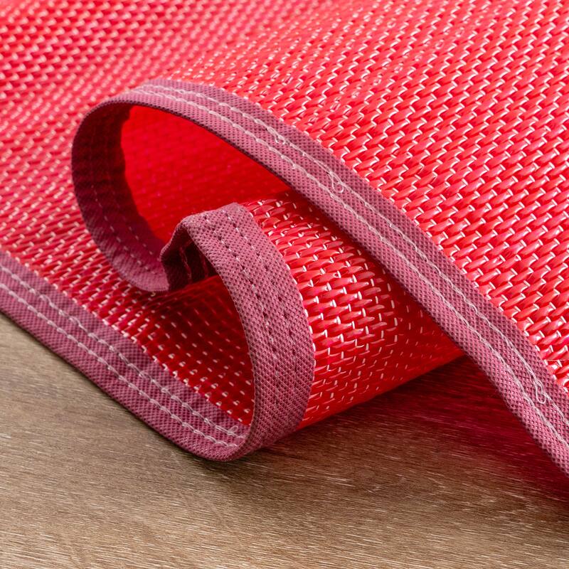 Lalune Beach Solid Color Indoor Outdoor Polypropylene Area Rug