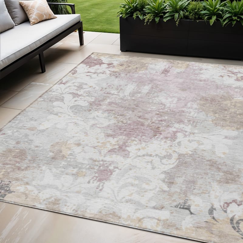 HomeRoots Damask Transitional Rectangle Outdoor Rug - 5' X 8'