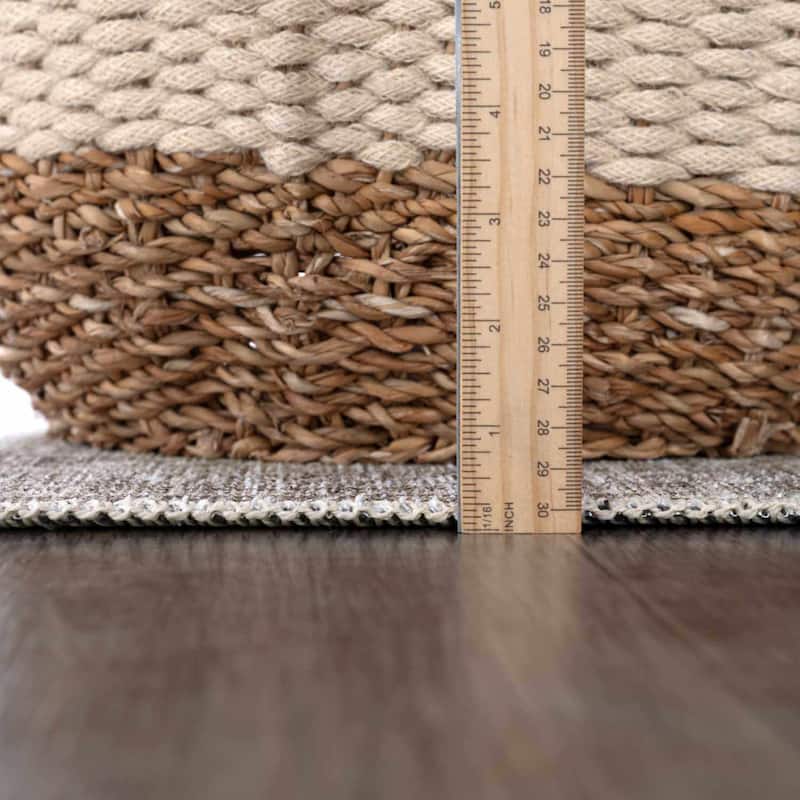 Hauteloom Barny Traditional Oriental Machine Washable Area Rug