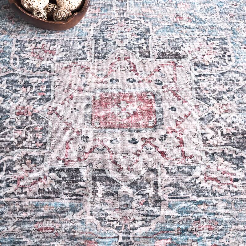 SAFAVIEH Vintage Heriz Milla Machine Washable Rug