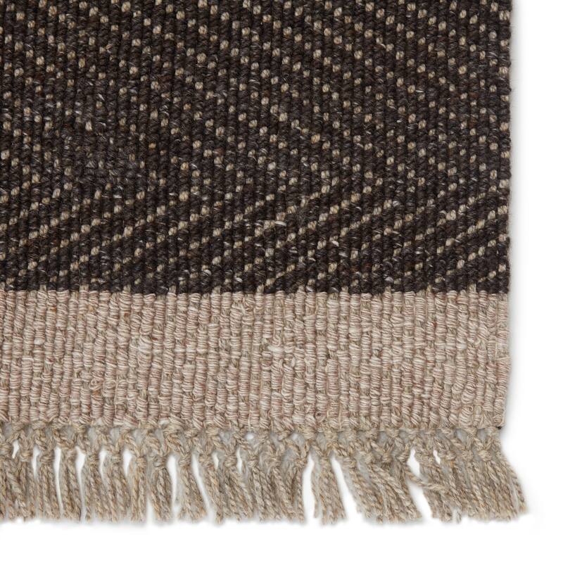 Mahira Handmade Border Area Rug