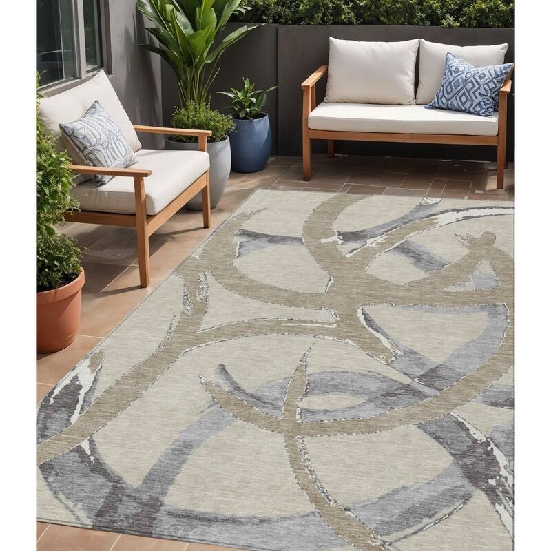 HomeRoots Abstract Transitional Rectangle Outdoor Rug - 5' X 8'