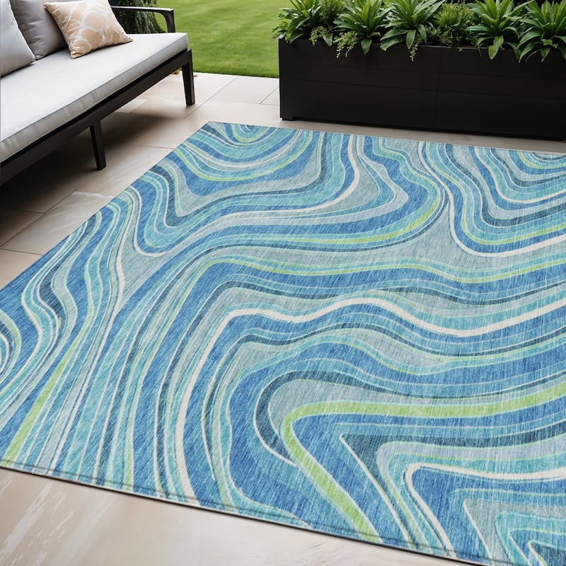 HomeRoots Abstract Transitional Rectangle Outdoor Rug - 5' X 8'