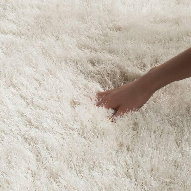SAFAVIEH Handmade Venice Shag Djenka 3-inch Thick Rug