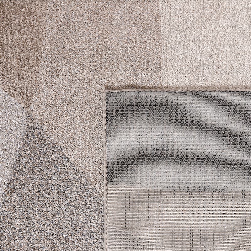 Modern Area Rug with Geometric Design in Beige Grey Cream
