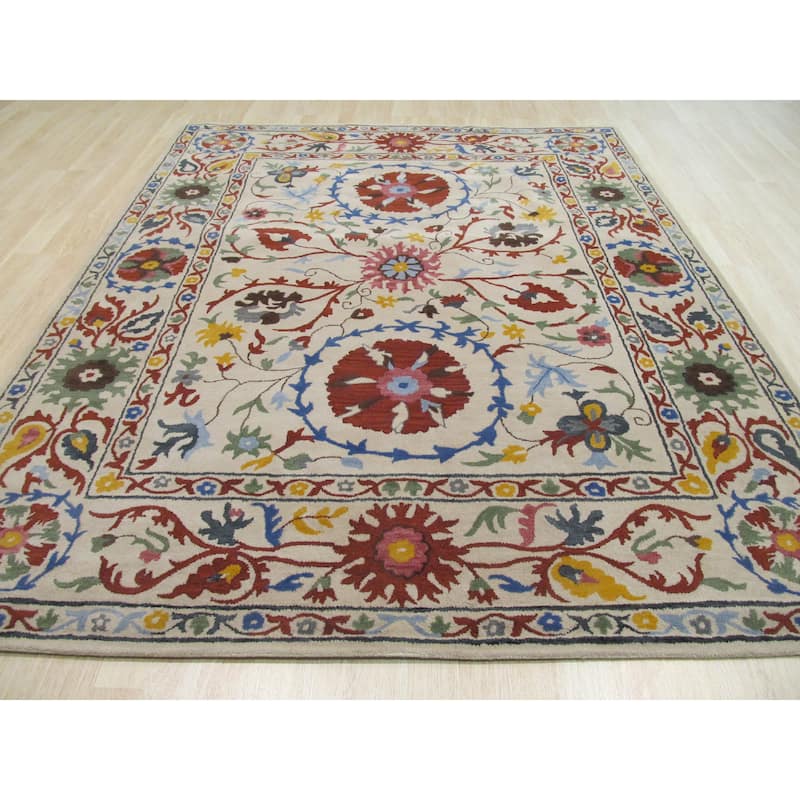 Ivory Transitional Floral Area Rug - Elegant and Timeless Design