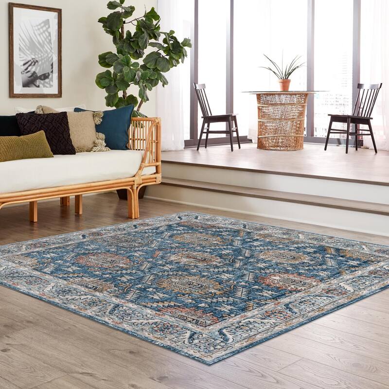 Traditional Jeopok Collection Area Rug