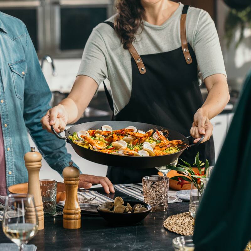 Skottsberg 15 in. Carbon Steel Paella Pan
