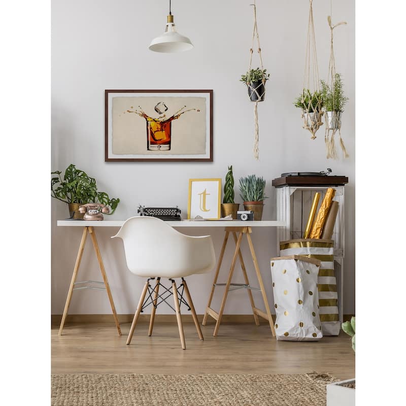 Whiskey Splash Framed Wall Art, Elegant Home Touch - Sophisticated Artwork for Refined Décor