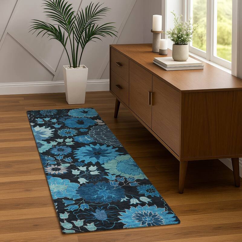 Machine Washable Indoor/ Outdoor Modern Floral Chantille Rug