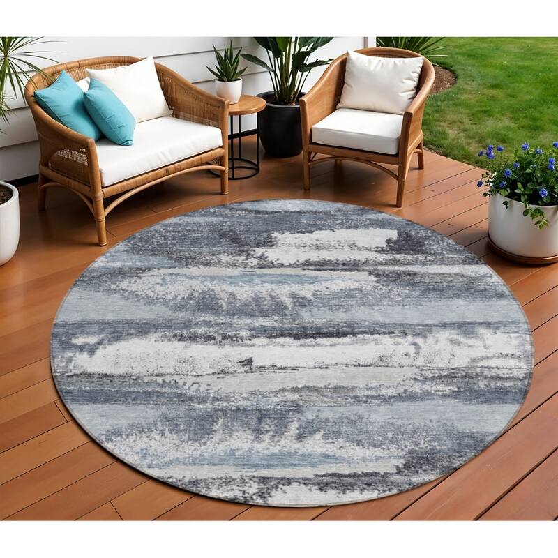 HomeRoots Abstract Transitional Rectangle Outdoor Rug - 8' Round