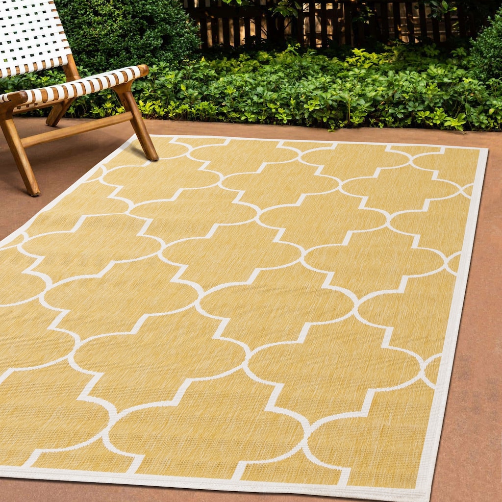 Yellow White Reversible Geometric Indoor/Outdoor Area Rug
