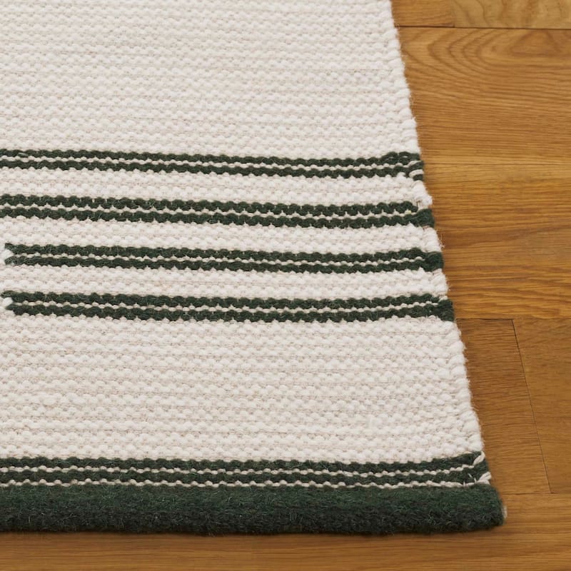 SAFAVIEH Handmade Kenya Jozefa Southwestern Rustic Wool Rug