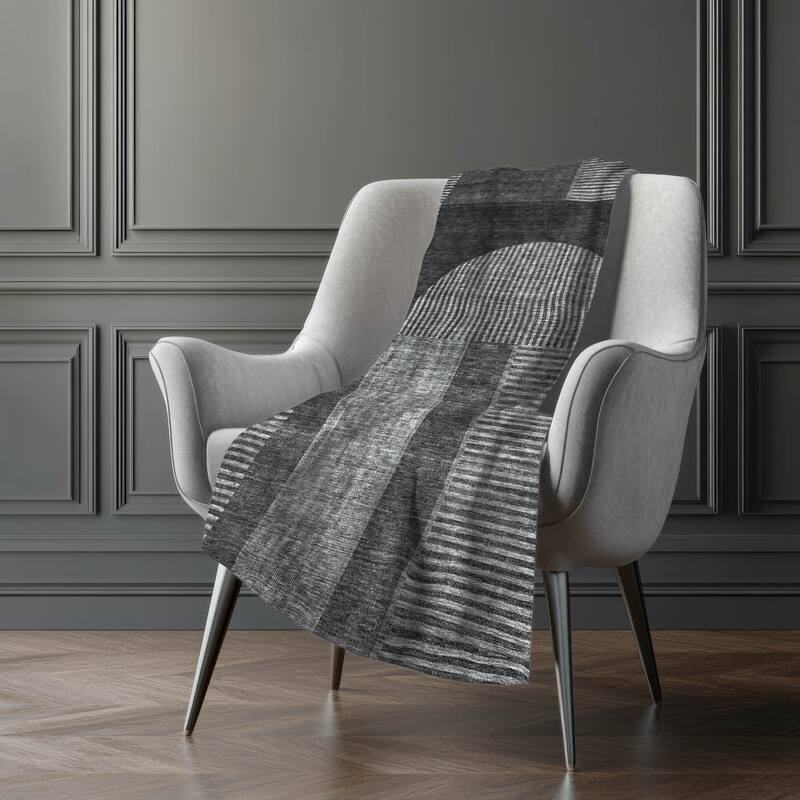 Premium Machine Washable Modern Geo Sherpa Throw Blanket