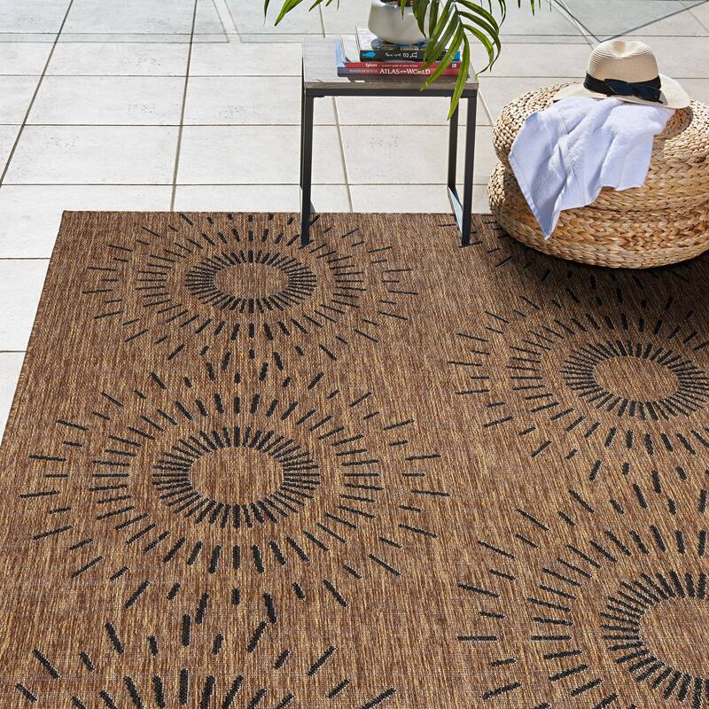 Gertmenian Savara Global Geometric Polypropylene Indoor Outdoor Performance Flatweave Area Rug Collection