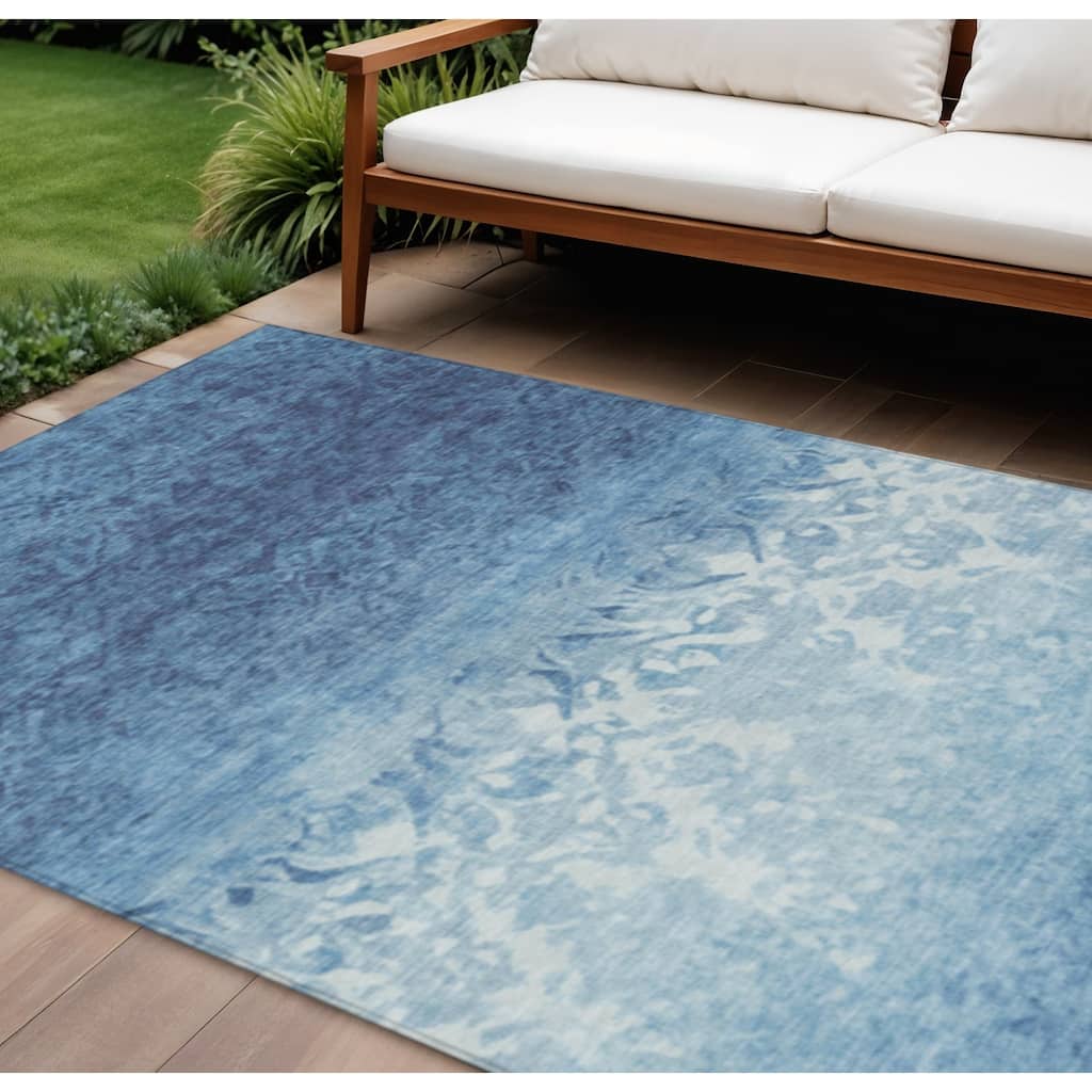 HomeRoots Damask Transitional Rectangle Outdoor Rug