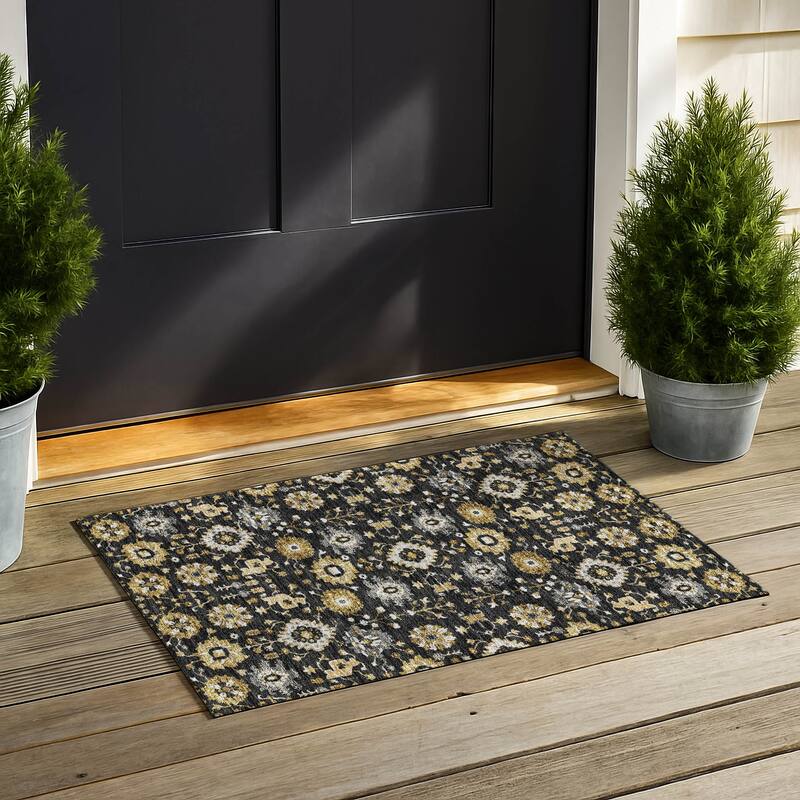 Machine Washable Indoor/ Outdoor Global Durango Chantille Rug - Black - 1'8" x 2'6"