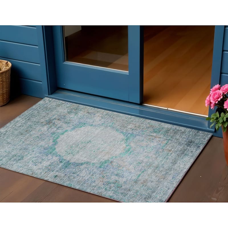 HomeRoots Oriental Traditional Rectangle Outdoor Rug - 3' x 5'