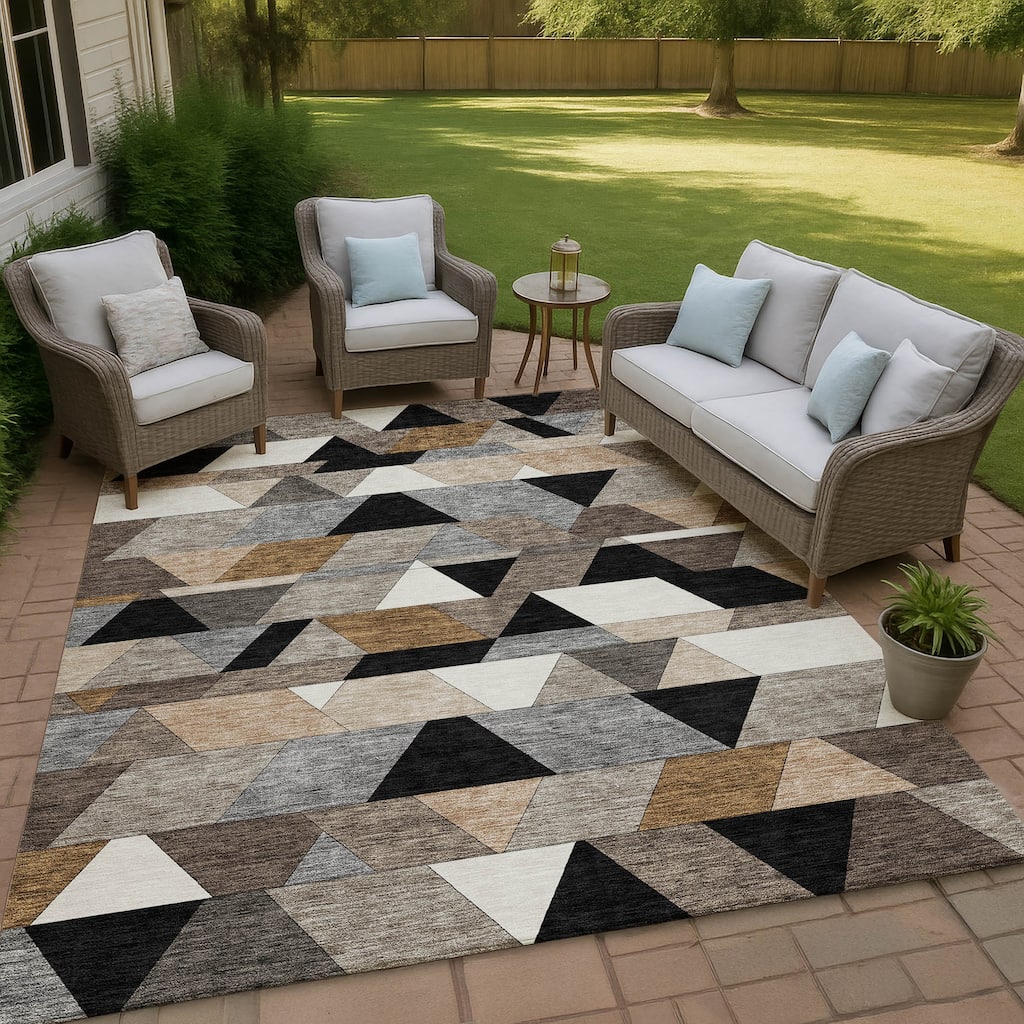 Machine Washable Indoor/ Outdoor Modern DeVaughn Chantille Rug