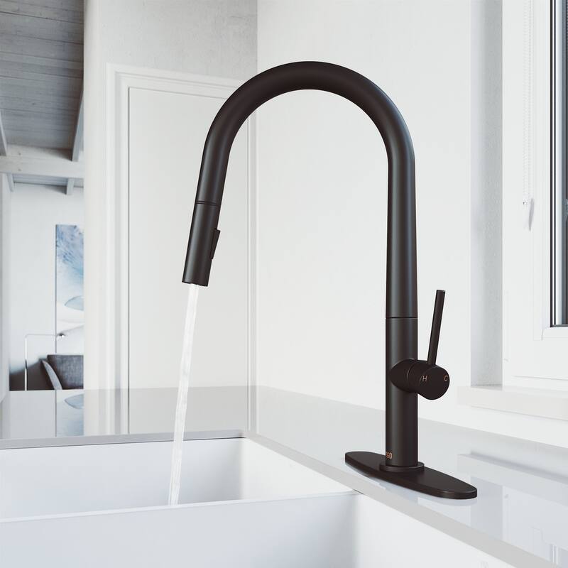 VIGO Greenwich 18" H Single Handle Pull-Down Sprayer Kitchen Faucet