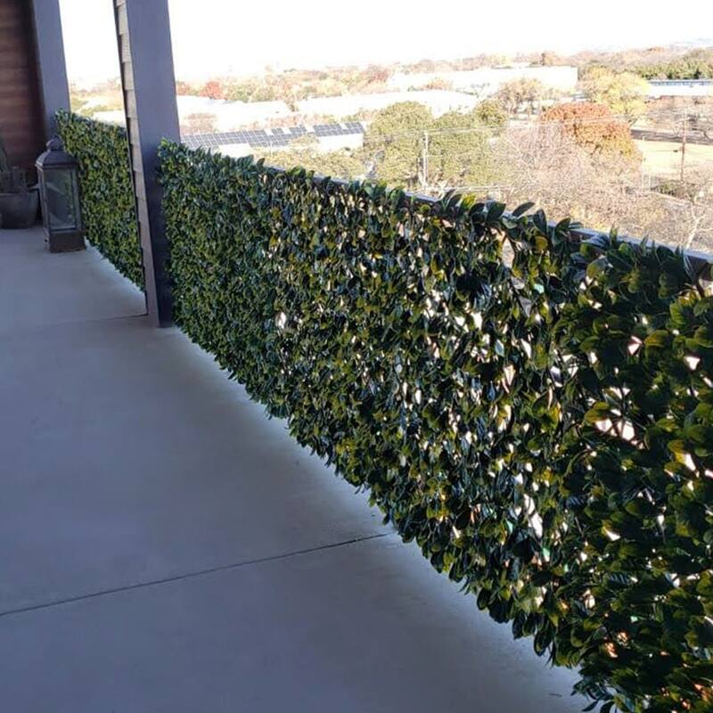 Decor Indoor/Outdoor Expandable Faux Lemon Leaf Lattice Screen