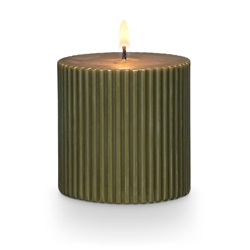 ILLUME Noble Holiday Unfragranced Pillar Candle