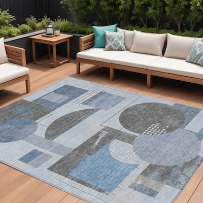 HomeRoots Geometric Modern Rectangle Outdoor Rug