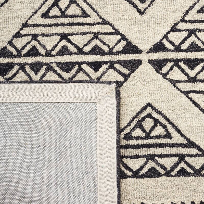 SAFAVIEH Handmade Metro Andreina Boho Tribal Wool Rug