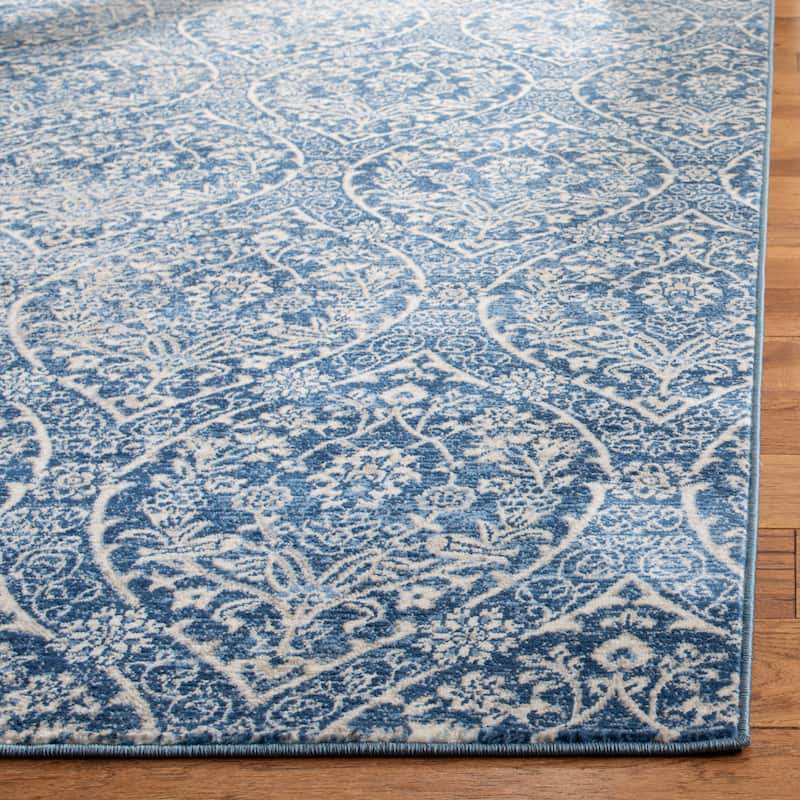 SAFAVIEH Brentwood Rosalba Traditional Oriental Rug