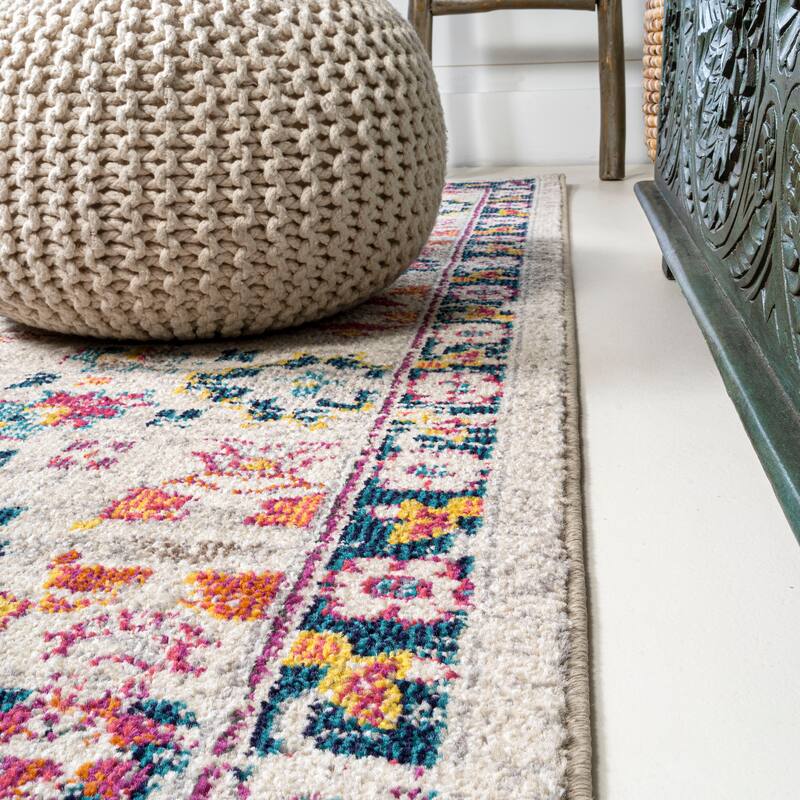JONATHAN Y Traditional Persian Boho Floral Area Rug