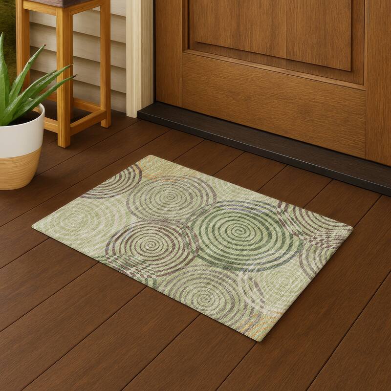 Machine Washable Indoor/ Outdoor Contemporary Swirls Chantille Rug - Aloe - 1'8" x 2'6"