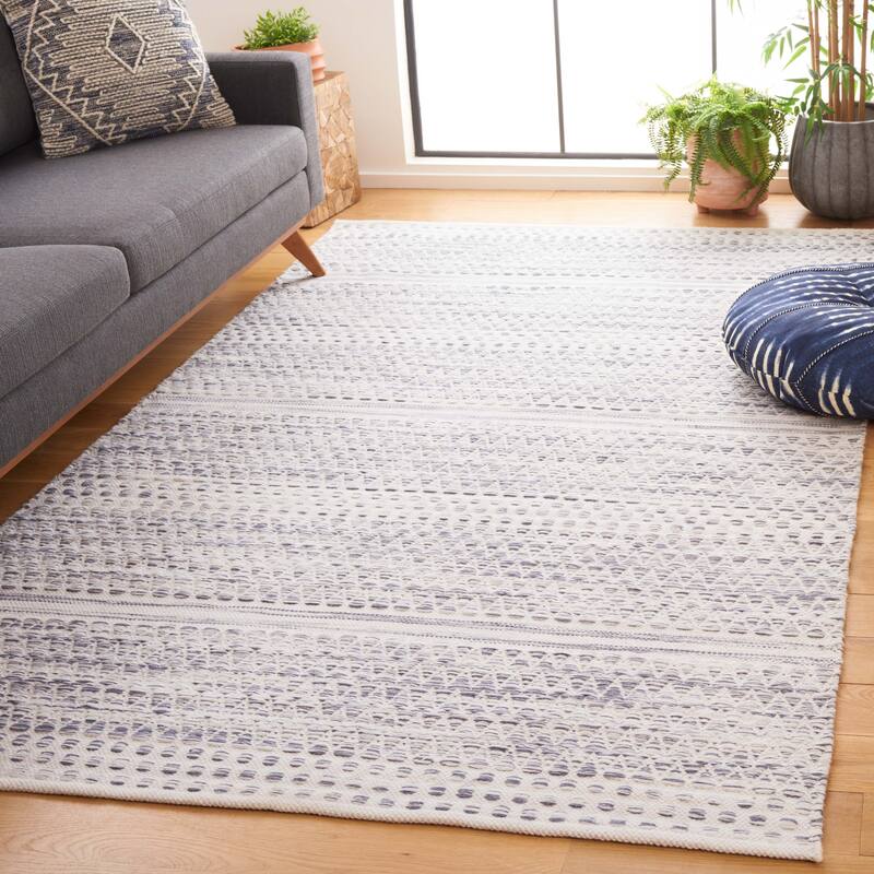 SAFAVIEH Handmade Kilim Gilberte Boho Geometric Wool Rug - 6' x 9' - Ivory/Dark Grey