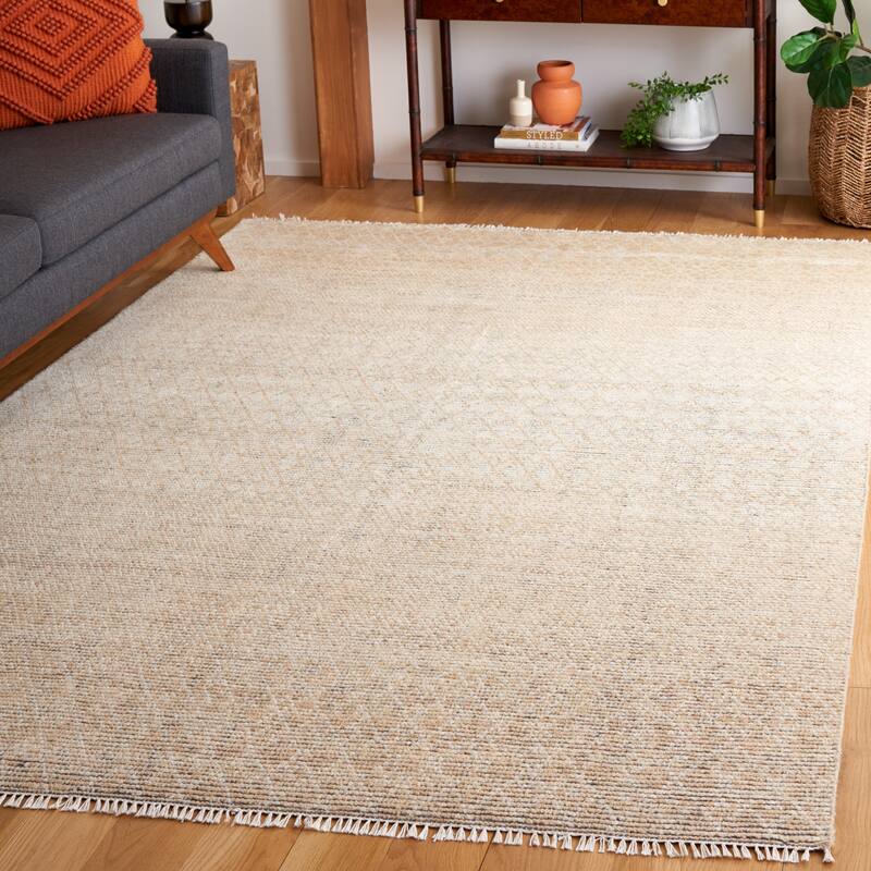 SAFAVIEH Hand-Knotted Nomad Bouchra Boho Wool Rug - 6' x 9' - Beige/Ivory