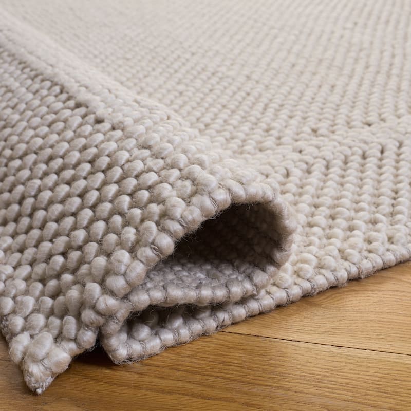 SAFAVIEH Handmade Natura Eibhleann Raised Textured Wool Blend Rug