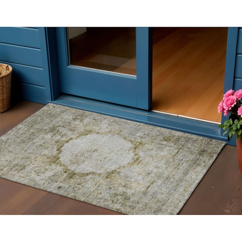 HomeRoots Oriental Traditional Rectangle Outdoor Rug - 3' x 5'