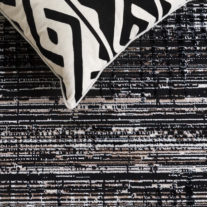 SAFAVIEH Mila Izola Modern & Contemporary Rug