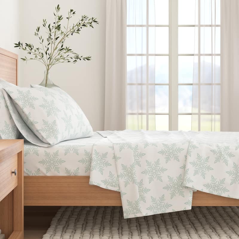 Linery & Co. Turkish Cotton Double-Brushed Printed Flannel Bed Sheet Set - California King - Snowflake - Simple White