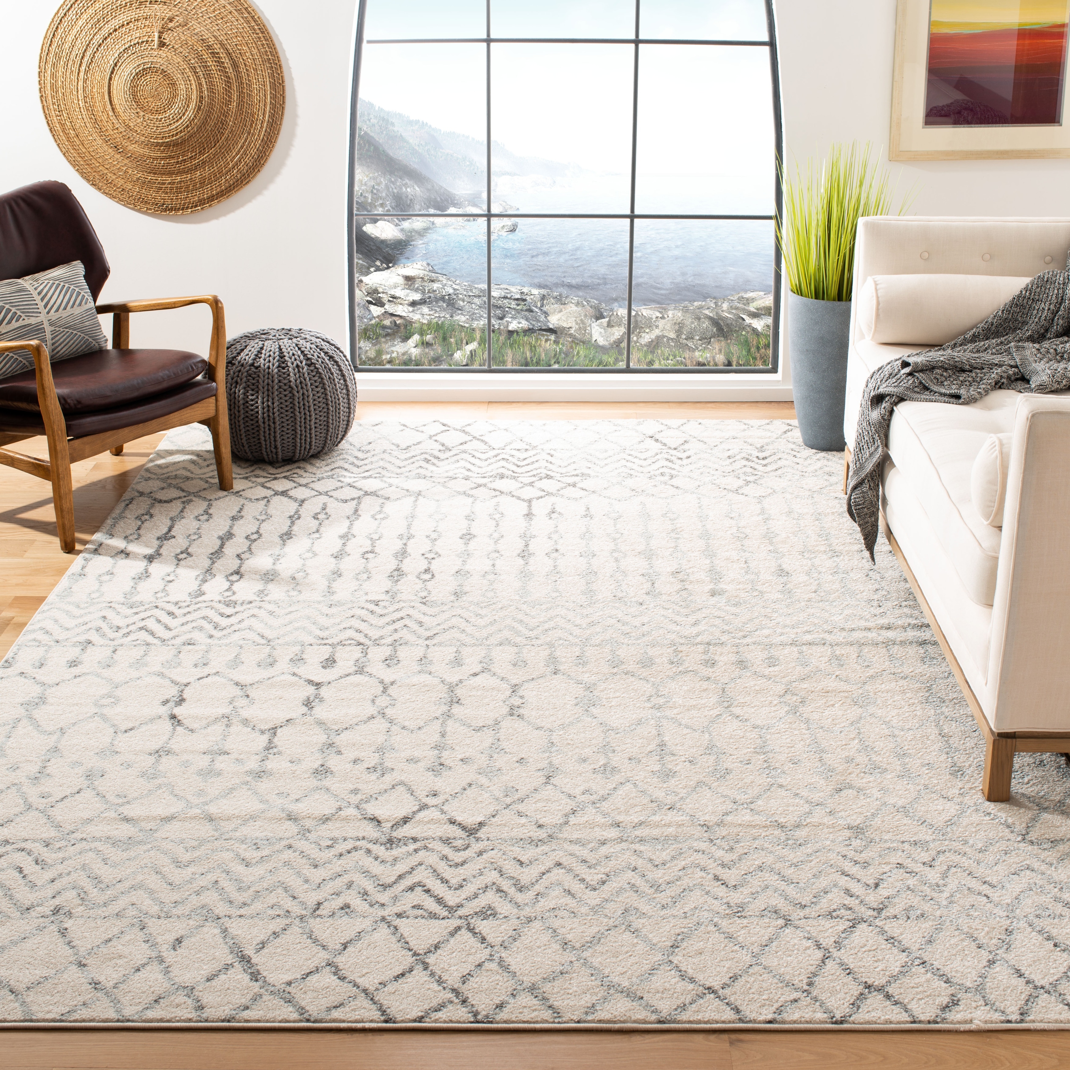 Ivory SAFAVIEH Tulum Collection TUL270A Moroccan Boho Distressed Non-Shedding Dining Room Entryway Foyer Living Room Bedroom Area Rug 5' x 5' Round Grey 