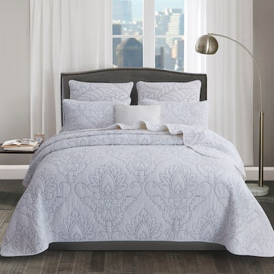 S&S Triangle Stitched Medallion Damask Floral 3 Piece Cotton Quilt Set
