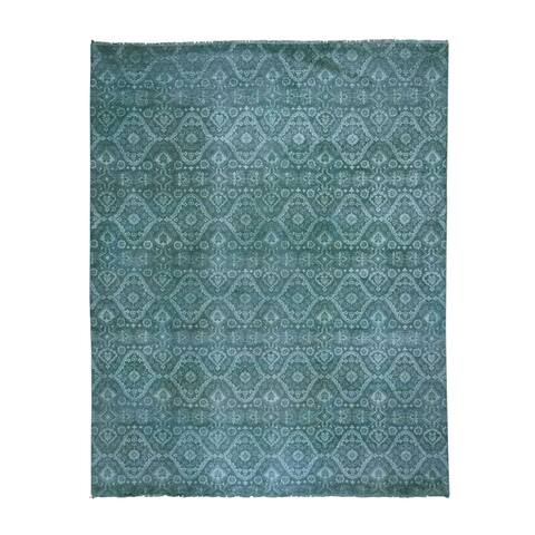 Hand Knotted Green Transitional with Wool & Silk Oriental Rug (8' x 10'1") - 8' x 10'1"