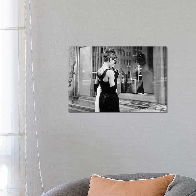 iCanvas "Diamants sur canape Breakfast at Tiffany's de BlakeEdwards avec Audrey Hepburn 1961" by Rue Des Archives Canvas Print - 18x26x1.5