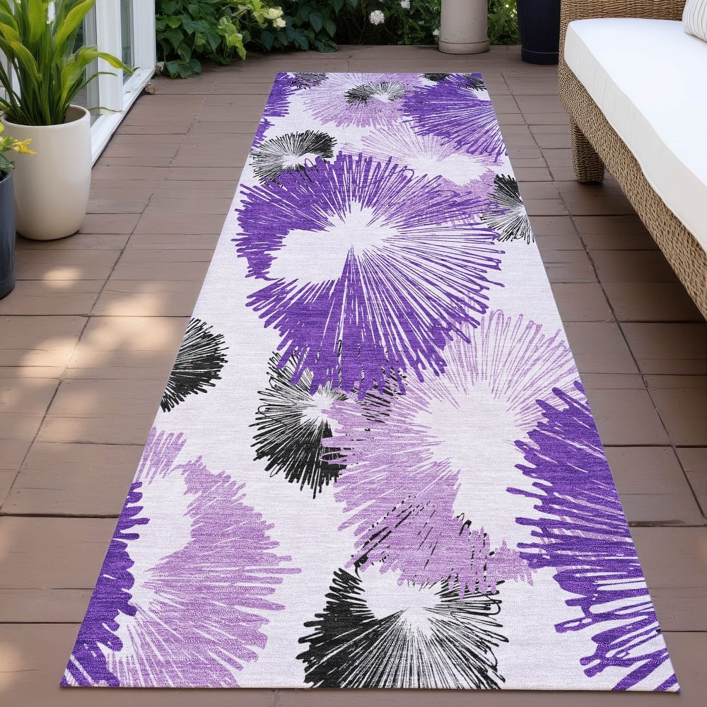 Machine Washable Indoor/Outdoor Modern Floral Chantille Rug