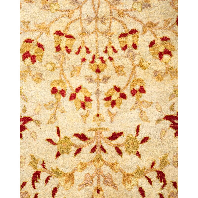 Overton Handknotted Wool Traditional Oriental Ivory Area Rug - 5' x 8'