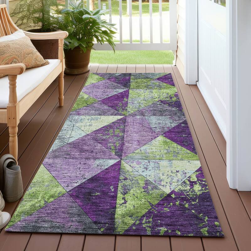 Machine Washable Indoor/ Outdoor Contemporary Diamonds Chantille Rug