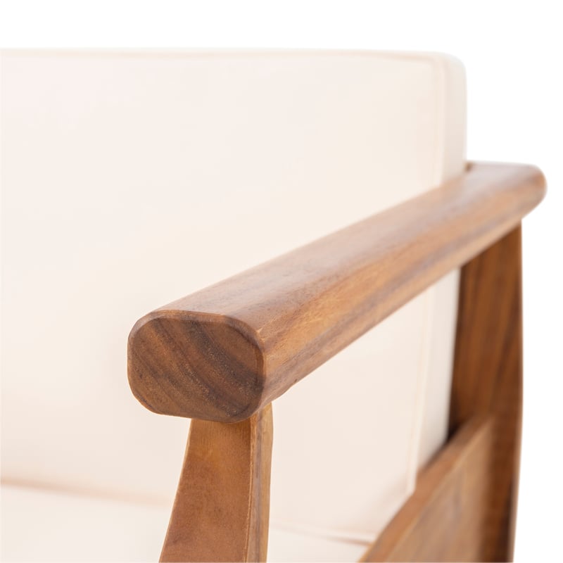 Club Chair, A Stylish and Comfortable Outdoor Seating