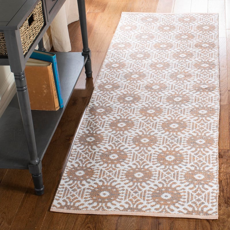 SAFAVIEH Handmade Flatweave Montauk Cesira Casual Cotton Rug - 2'3" x 7' Runner - Orange/Ivory