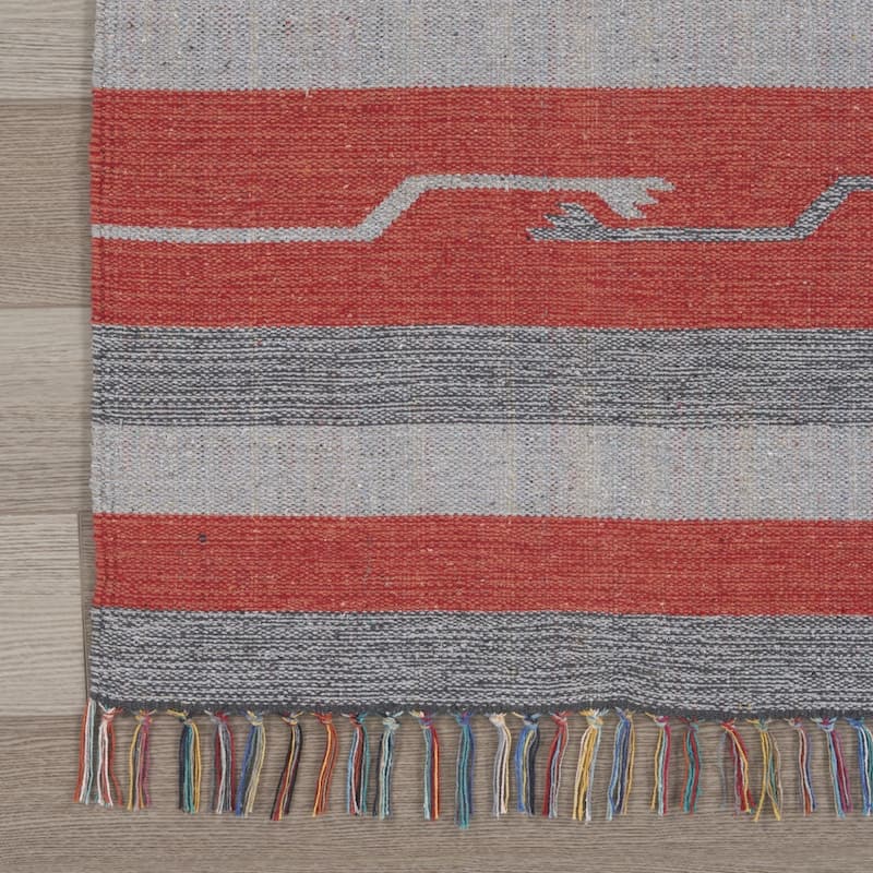 Fufo Southwestern Woven Low Pile with Fringe Area Rug By HomeRoots - 66' X '42' X '0.25
