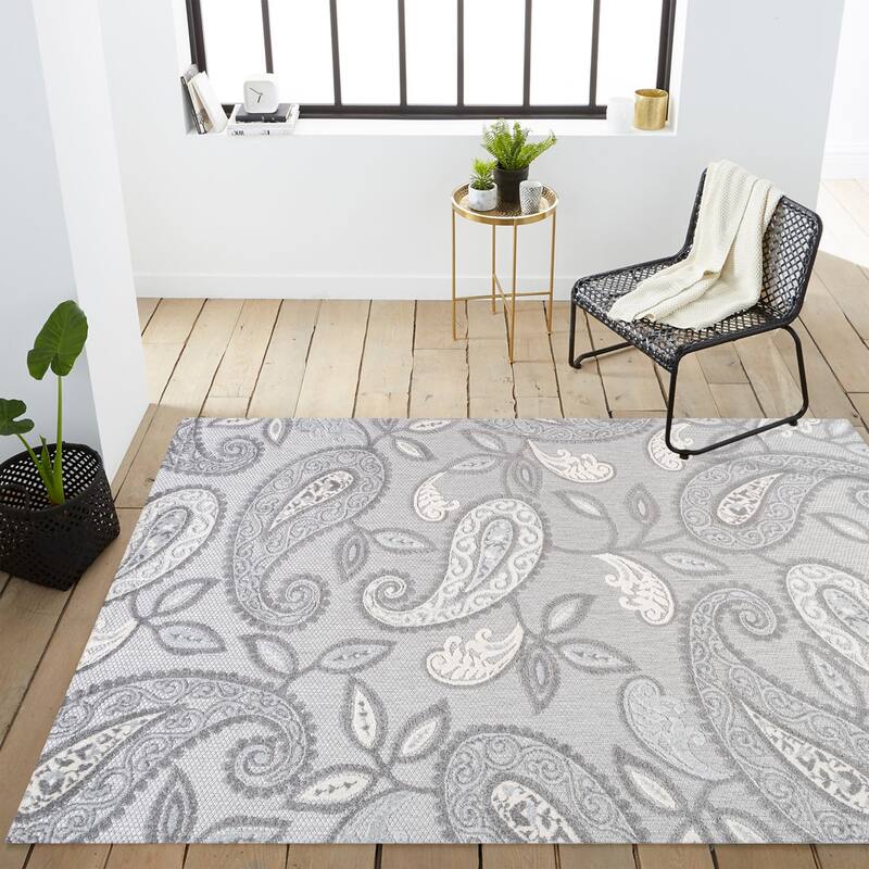 JONATHAN Y Gordes Paisley High-Low Indoor/Outdoor Area Rug